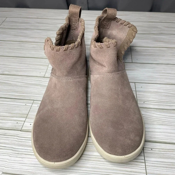Koolaburra by UGG light brown booties Womens size 6 - Picture 2 of 8